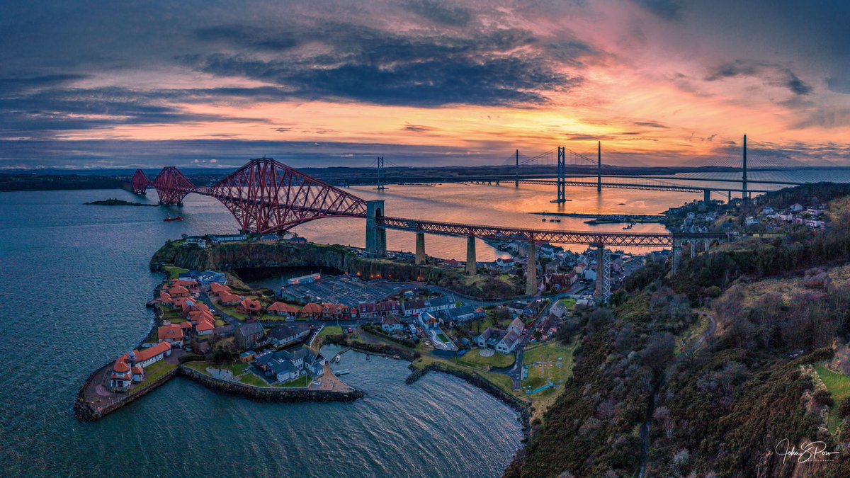 Johnpow1's tweet image. The Forth Bridges at sunset last night.