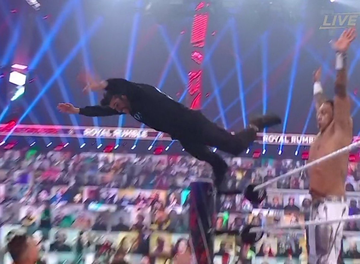 noemiipedro's tweet image. Nacho walked so Bad Bunny could RUN