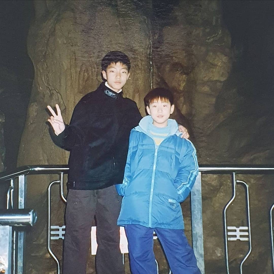 YeopTurkey's tweet photo. Yeop'un küç��klüğünden kalma bir fotograf bulundu.🥺🥺
https://t.co/80YPpQGNwx