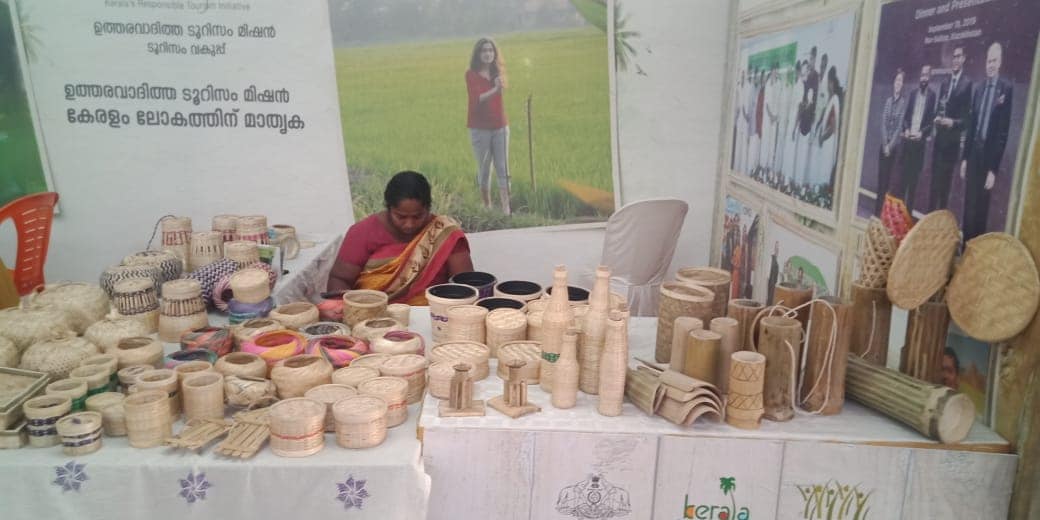 FestKerala's tweet photo. Glimpses of Kerala Bamboo Fest 2019. Same we are back with 1000s of amazing bamboos product which will be exhibited in virtual fest 2021. Wanna join this amazing event then connect with us.
#exhibitions #virtualfestival #keralabamboofestival #keralatourism🌴 #artlover #craftlover https://t.co/CGBtE6Snys