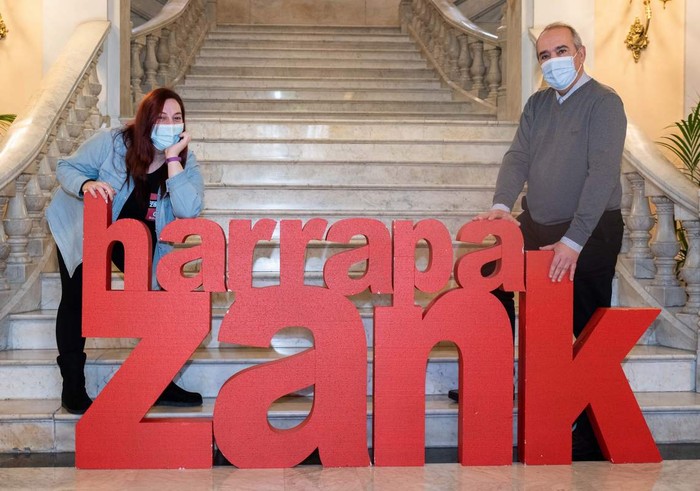 Gazteentzako euskerazko aisialdia dakar Bilboko Harrapazank programeak: bizkaie.biz/1612179383633 
<a href="/bilbao_udala/">Bilbao [Udala - Ayuntamiento]</a> <a href="/Harrapazank2lbo/">Harrapazank</a> @topagunea