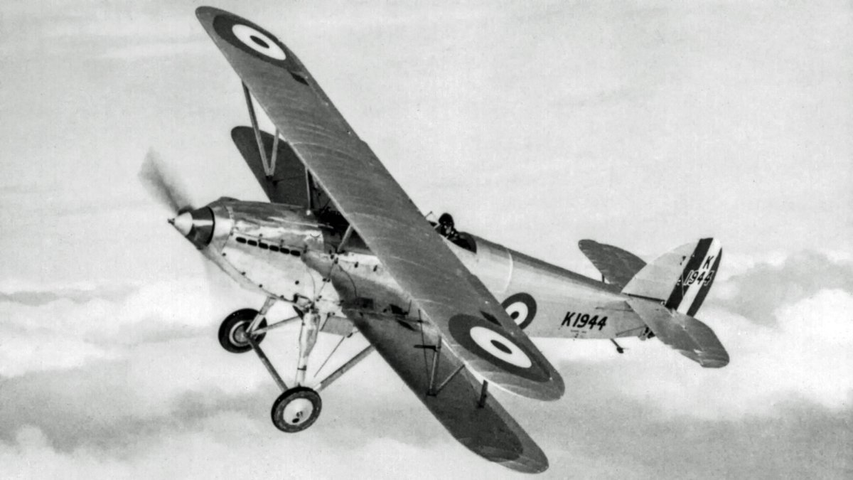 2. With a top speed of 278mph, this was considerably faster than the Hawker Fury, which could only manage 207mph. A specification for a fast medium bomber was issued for a revised version of the 142M, named the Blenheim.