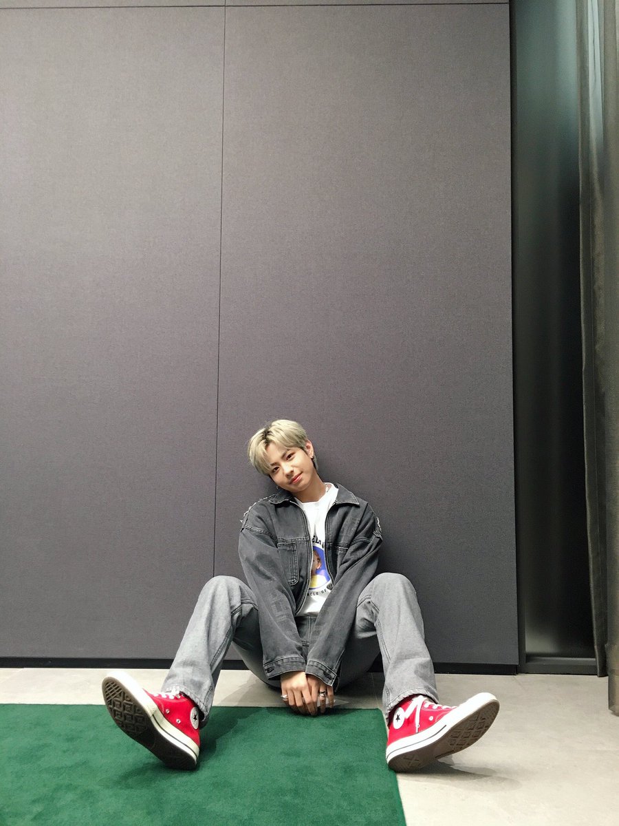 ciipherupdates1's tweet image. 210201

@RAIN_Ciipher Twitter update

TRNS:
[#KEITA] I took the picture  because I liked it, but i failed to make the poker face because the weather is so cold hehe 
#CIIPHER #싸이퍼