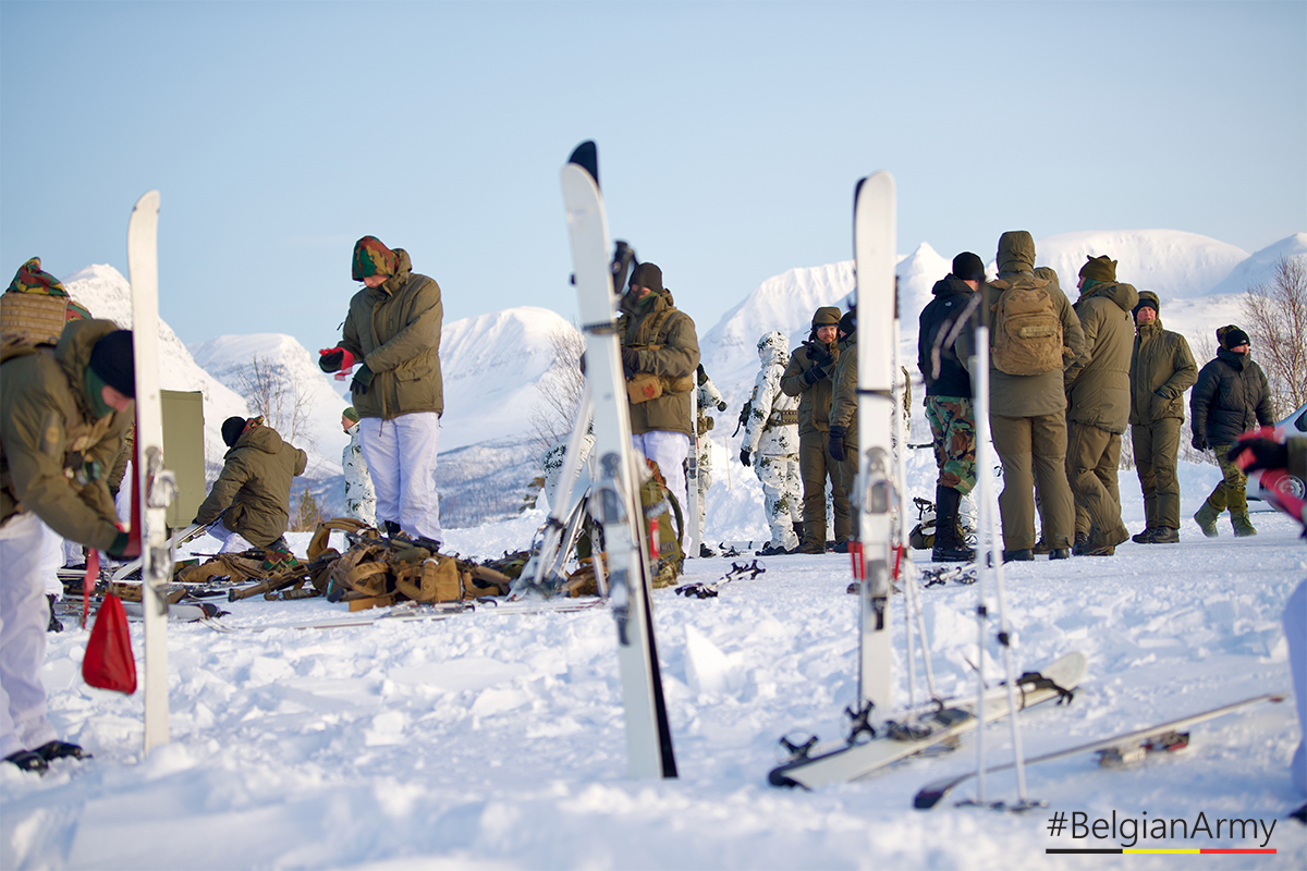 Belgian_Army's tweet photo. #𝙋𝙞𝙘𝙊𝙛𝙏𝙝𝙚𝘿𝙖𝙮
#BelgianArmy #Arctictraining #SORegt https://t.co/6BwUq03uD7