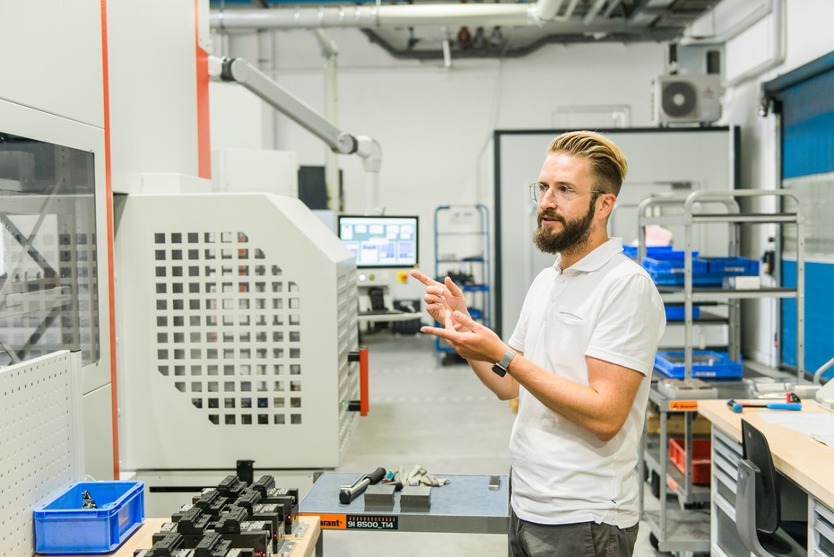 Plattform-I4.0 (@plattform_i40) on Twitter photo „Welches Bauteil auch immer Sie benötigen: Wenn Sie es zeichnen können, können wir es fertigen", so die BAM GmbH
Neues <a href="/plattform_i40/">Plattform-I4.0</a> Anwendungsbeispiel zum Thema #Industrie40 und #Nachhaltigkeit
fal.cn/3d5G7
FYI: <a href="/LNI40/">LNI 4.0</a> <a href="/KITKarlsruhe/">Shmoopy</a> <a href="/BZI40/">BZI 4.0</a> <a href="/VDIVDE_IT/">VDI/VDE Innovation + Technik GmbH</a> <a href="/Bitkom/">Bitkom</a> „Welches Bauteil auch immer Sie benötigen: Wenn Sie es zeichnen können, können wir es fertigen", so die BAM GmbH
Neues <a href="/plattform_i40/">Plattform-I4.0</a> Anwendungsbeispiel zum Thema #Industrie40 und #Nachhaltigkeit
fal.cn/3d5G7
FYI: <a href="/LNI40/">LNI 4.0</a> <a href="/KITKarlsruhe/">Shmoopy</a> <a href="/BZI40/">BZI 4.0</a> <a href="/VDIVDE_IT/">VDI/VDE Innovation + Technik GmbH</a> <a href="/Bitkom/">Bitkom</a>