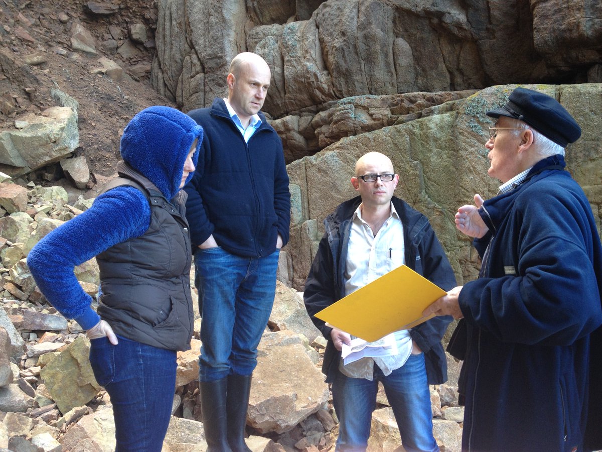 6. But not for long, autumn 2014 saw the eventual engineering solution start to take shape. So form our side the project came under more formal management by  @ArchSouthEast, and is is PM  @jonsygrave with  @jsyarchaeology and Jon Carter  @loveheritage planning with Dr John Renouf