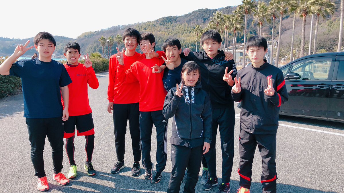 OkayamaStepUp's tweet photo. 日曜日は沙美海岸で練習でした！
中学生が走り込み追加になると、疲労困憊の中 高校生たちが率先して声をかけ一緒に走っている姿にとても感動しました😢✨
シーズンインが近づいてきてみんなの士気もどんどん高まっています✊🏻 https://t.co/DmJir1t7P6
