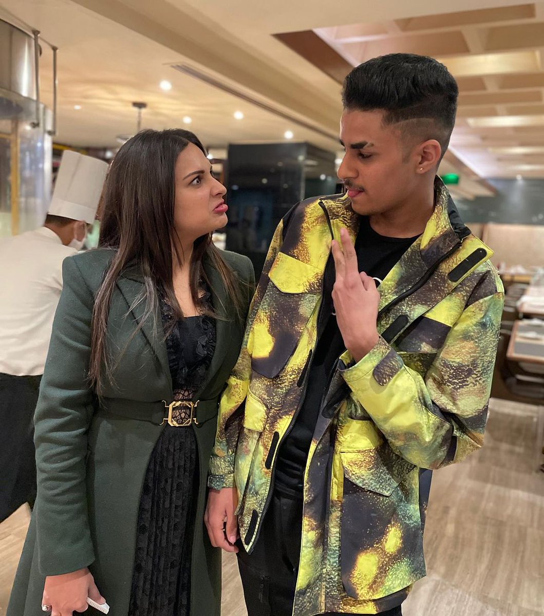 Lusimysmile's tweet image. Wishing you a very Happy Birthday 
#Apram  🎂🎁🤴🎉🎊
God bless you with all the happiness

God also bless n protect this beautiful, pious n hilarious Siblings❤❤😇😇
DEE DEE &amp;amp; DEXTER

#HimanshiKhurana 
#Himanshians
@realhimanshi   @nidhe_k