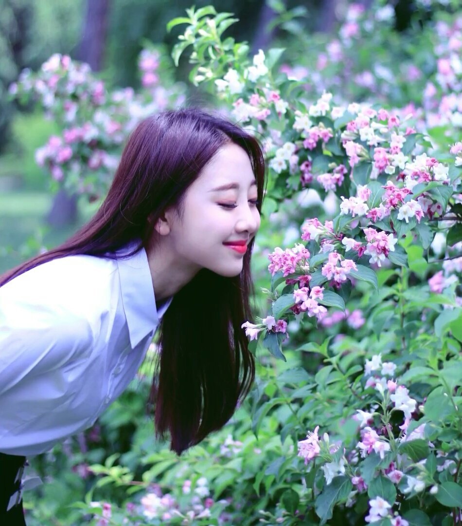 #Yves #이브 <a href="/loonatheworld/">이달의 소녀(LOOΠΔ)</a>