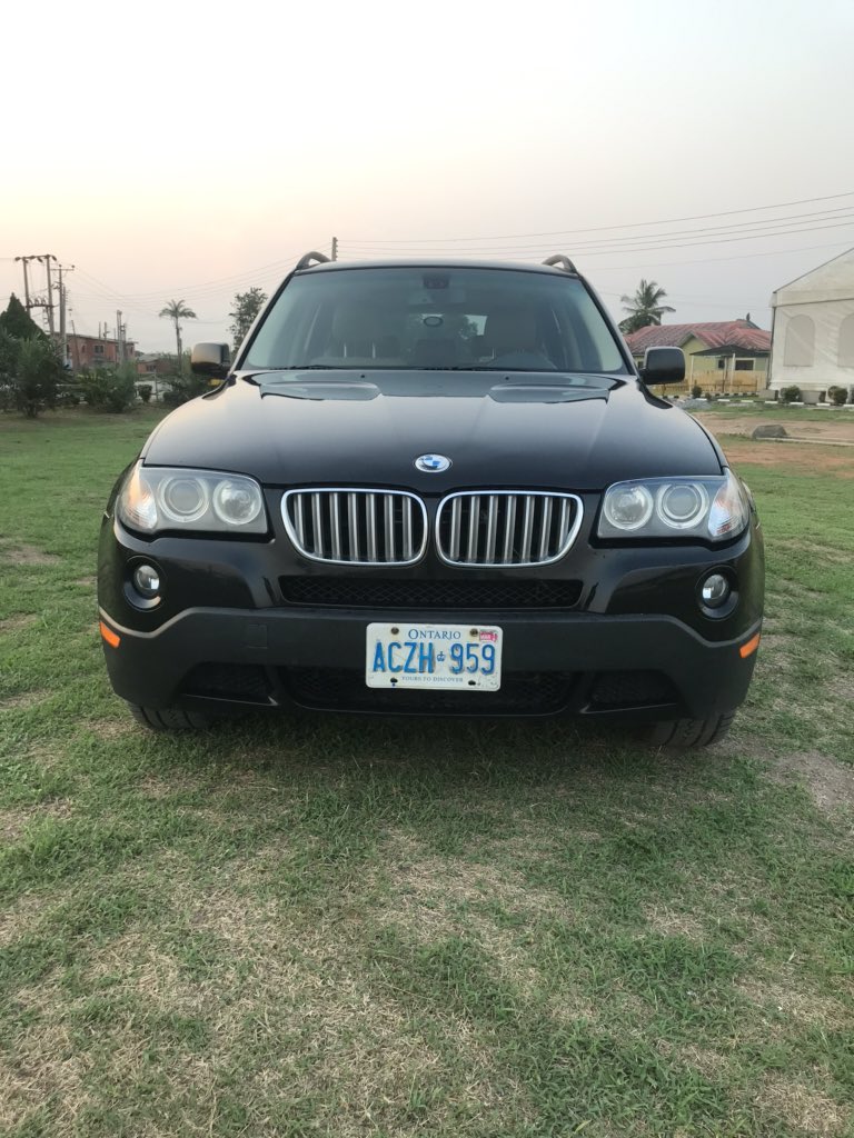 AutolinkNaija's tweet image. 2009 BMW X3 with leather interior , powerful V6 engine , panoramic roof, stereo with Bluetooth symphony, Automatic transmission , Alloy rims and good tyres..
Contact: 08066462382
Price : 3.3m