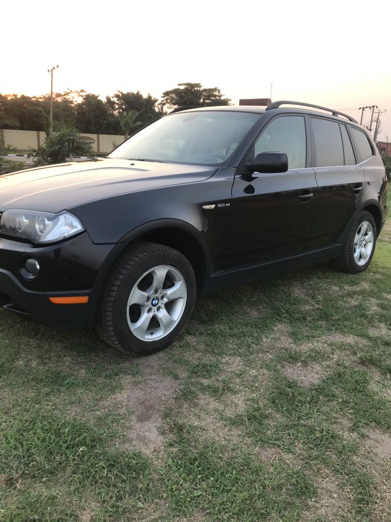 AutolinkNaija's tweet image. 2009 BMW X3 with leather interior , powerful V6 engine , panoramic roof, stereo with Bluetooth symphony, Automatic transmission , Alloy rims and good tyres..
Contact: 08066462382
Price : 3.3m