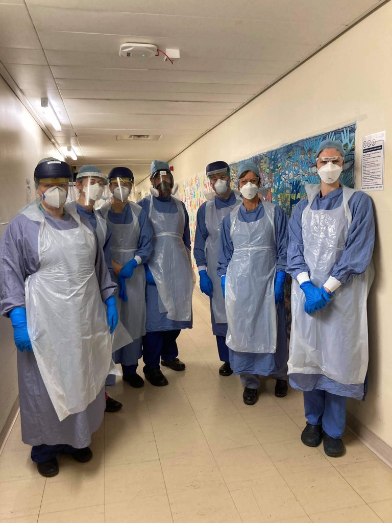 Colin_Turner1's tweet image. My daughter Sophie, who many of my followers will know, sent me this photo, taken a few weeks ago. Starting her first shift on the #COVID19 Intensive Care Unit at the John Radcliffe Hospital in Oxford. Sophie on the left.
#StayHome #NHS #KeepSafe #NHSCharity ❤️❤️❤️🙏🙏🙏😷🌈💙💙