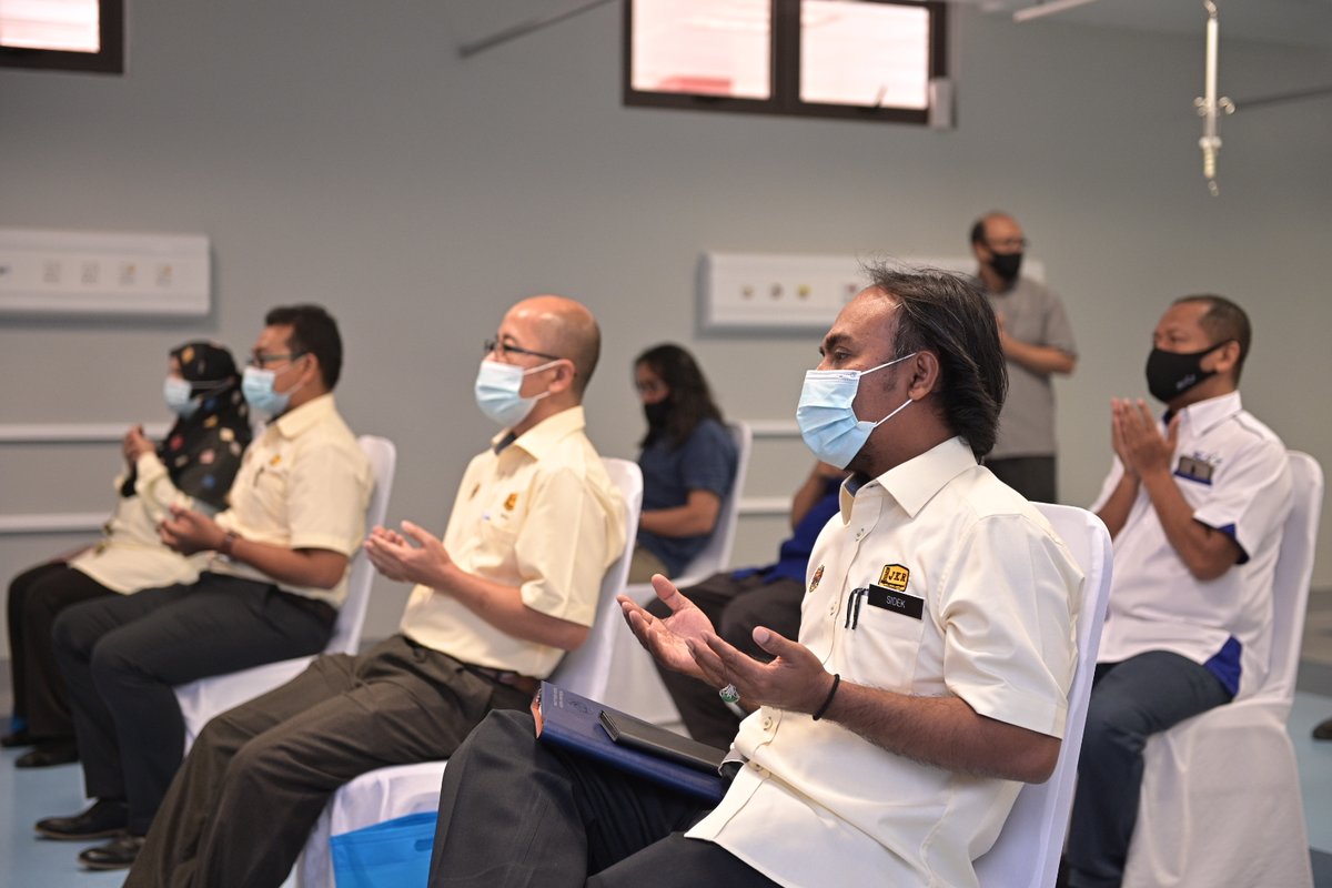 JKRCKMKedah's tweet photo. Majlis penyerahan Projek Naiktaraf Hospital Alor Setar (Reka &amp; Bina). Kos keseluruhan projek ini berjumlah RM26 juta yang turut melibatkan kos naiktaraf sistem mekanikal berjumlah hampir RM11 juta yang dipantau oleh CKM Kedah selaku Wakil Pengarah Projek (Mekanikal) https://t.co/VGm3OfJhWQ