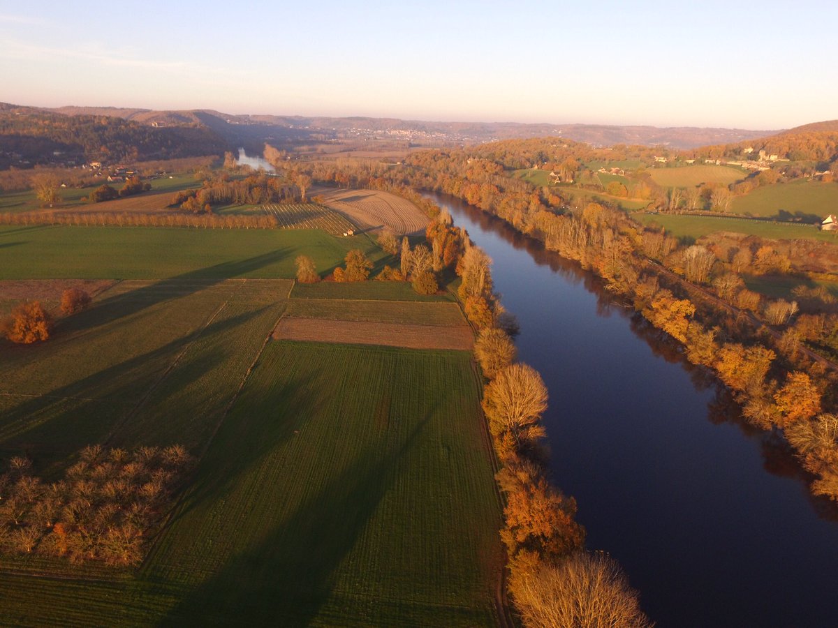 3Gites's tweet photo. Nous avons des disponibilités à 
Pâques dans notre gîte La Vieille Grange. À partir de 
170 € par nuit, profitez de la gastronomie, du vin et de 
la beauté que la Dordogne à offrir. #pacques 
#dordognetourisme #maisonslaboissiere 
#lastminutebooking https://t.co/yZcPsog8Zr