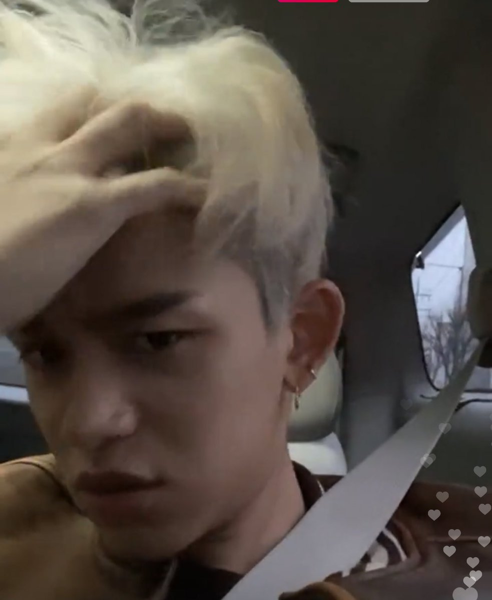 ผมพังแล้วงอแงงะ เอ้นดูแต่สงสารผมลูคัสแห้งมากเพิ่งฟอกปะเนี่ย