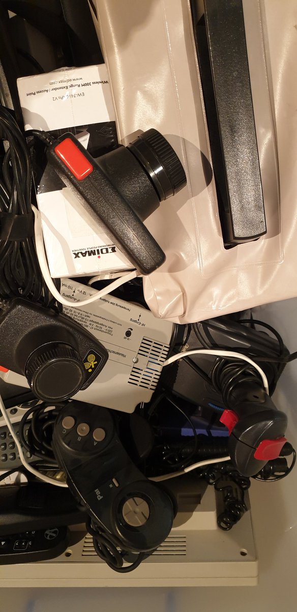 Hovacone's tweet photo. Just found more items very
old vintage #RETROGAMING items and #consoles & old #controlers I have boxes and boxes like that... my dad calls it #junk to through this out... I will not do that.. I also found vintage cameras over 65 years old lol. Those are real unique memories https://t.co/n8a8yJ26JF