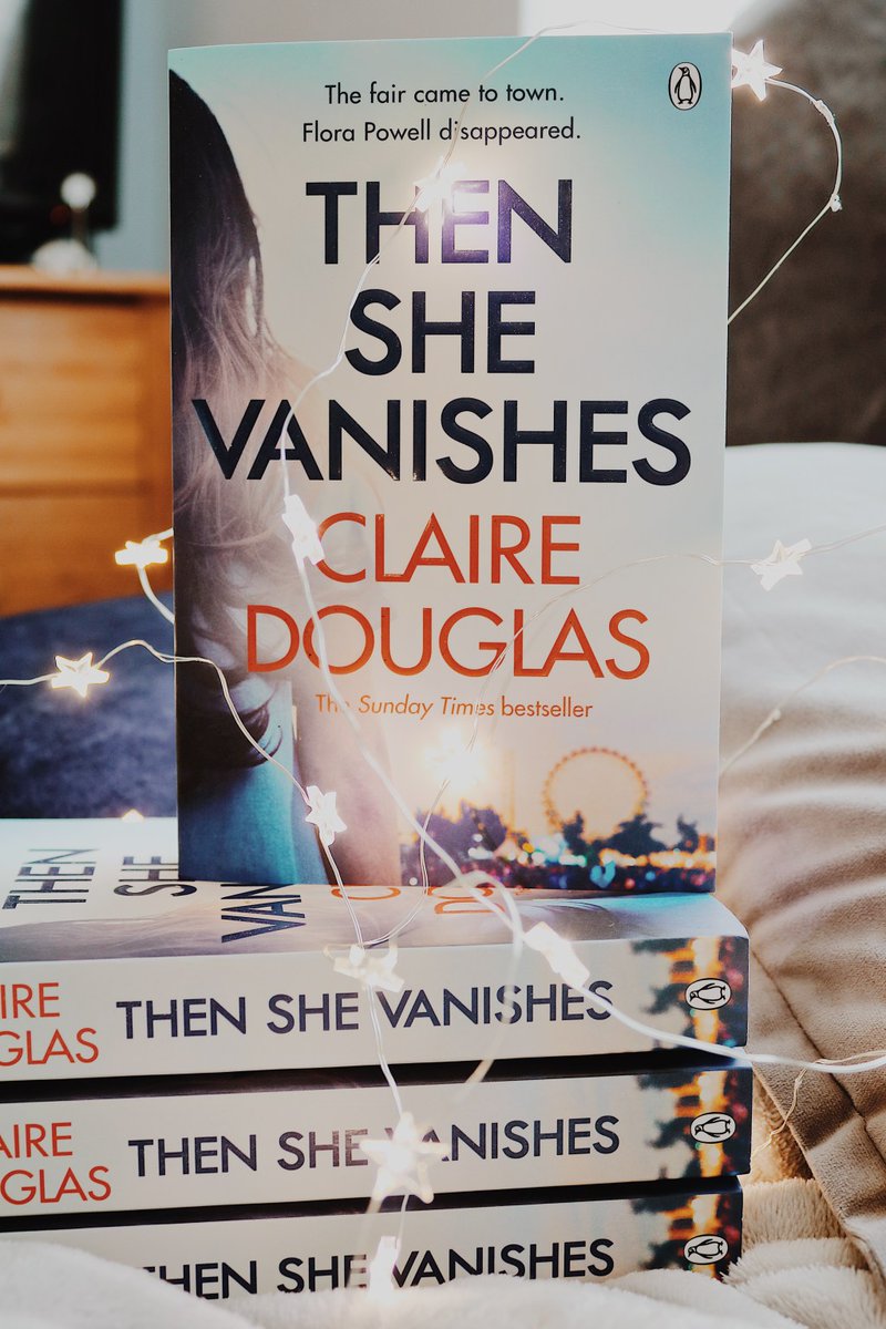 🌹 Valentine's #giveaway 🌹

I'm giving away 4 bundles of goodies to spread some ♥️ this Valentine's Day! You'll receive: 1x signed copy of Then She Vanishes by <a href="/Dougieclaire/">Claire Douglas</a>, a bookmark, a candle + cute prints!

To enter: Follow, RT + tag a friend! Ends 14/2 (no quotes, UK only)