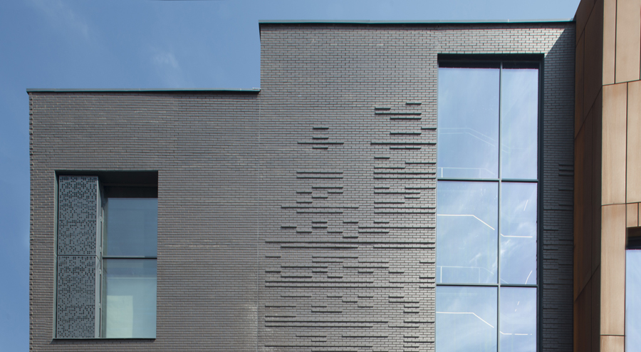 bimbricks's tweet photo. Our #Blockleys Smooth Black #bricks have been used on the Confetti Building, Lower Parliament Street, #Nottingham. With a BD1.3 special shaped #brick for detailing, @AllanJoyceArch have realised an exceptional design through to completion. @Stepnellltd @RoyGeddesBricks https://t.co/2EXtMsvkRP