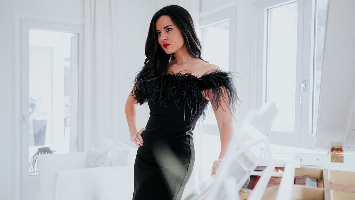 NUEVO VÍDEO DE MODA! Algunas claves de estilismo para saber escoger el vestido que mejor se adapte a nuestra silueta, tengamos la forma corporal que tengamos. 
youtu.be/5jU2GOFmvsQ