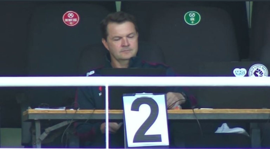 Important Thread For India for T20 WC This guy in the picture is Nathan Leamon He's England's Limited Overs analyst and strategist, seen multiple times, displaying placards and show cards to England's Limited Overs Captain Eoin Morgan.Thread 
