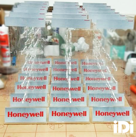 ideamaxdesigns's tweet photo. Another eyewear stand made of pure clear acrylic with sticker graphics especially made for Honeywell.

Do you have any acrylic made projects? Don't be shy and slide into our DM or email us ideamax.sales@gmail.com and we are glass to assist you.

#acrylic #eyewearholder https://t.co/Q5ZRsNxoen