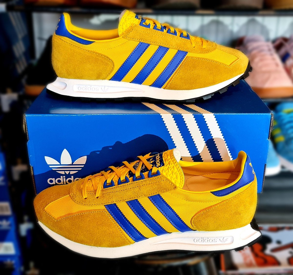 Adidas Racing1 🏎 🔥👟🤙 can't go wrong with a Malmo c/w 🟡🔵💥
.
.
.
#adidas #racing #1 #3stripe #AdidasOriginals #yellow #trainer #blue #stripes