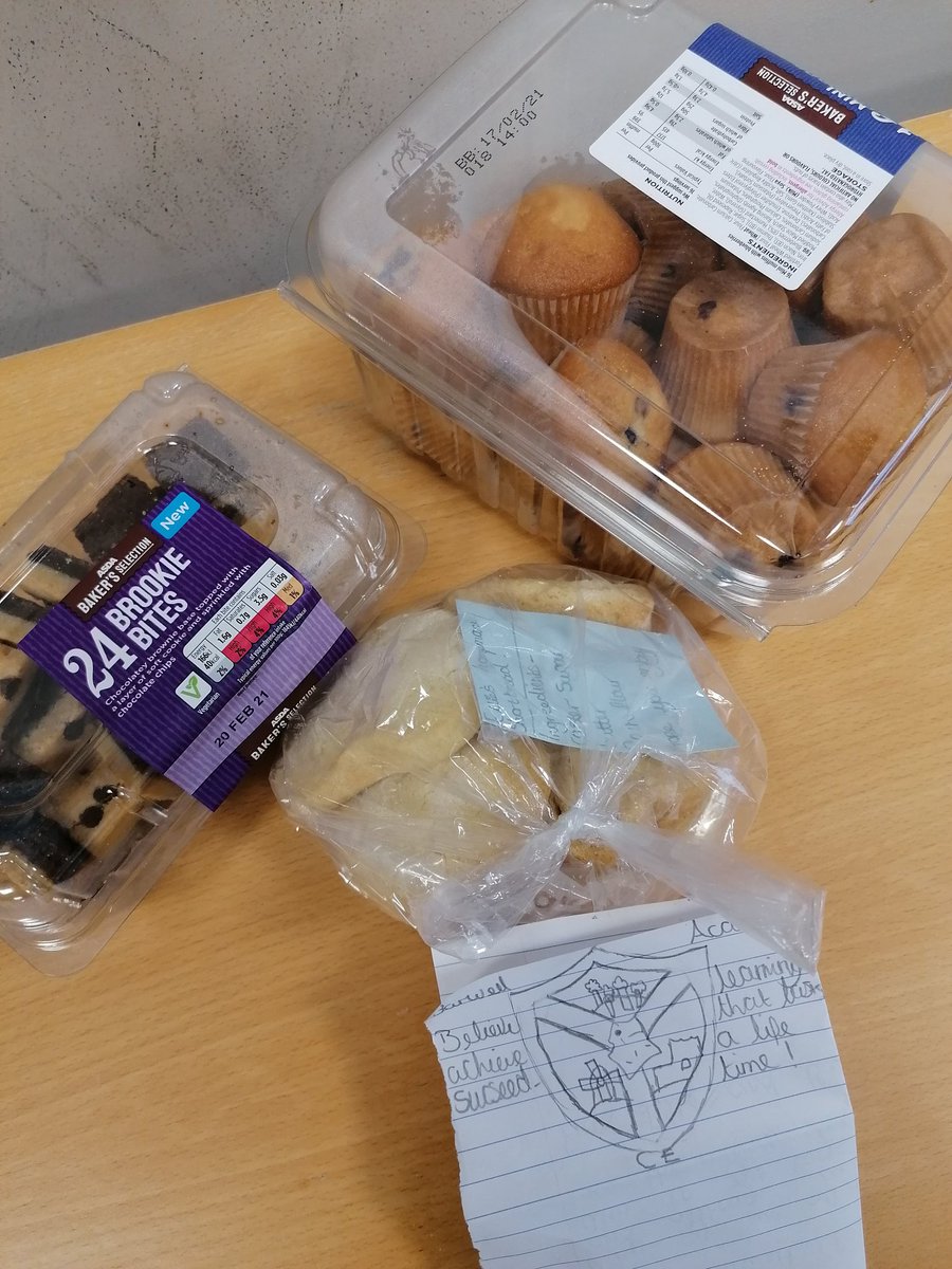 RachPLSL's tweet photo. @barwellacademy what a wonderful way to start the week - such kindness, and impressive home-baking! Thank you, from all the staff https://t.co/cV2uUAwY4Z