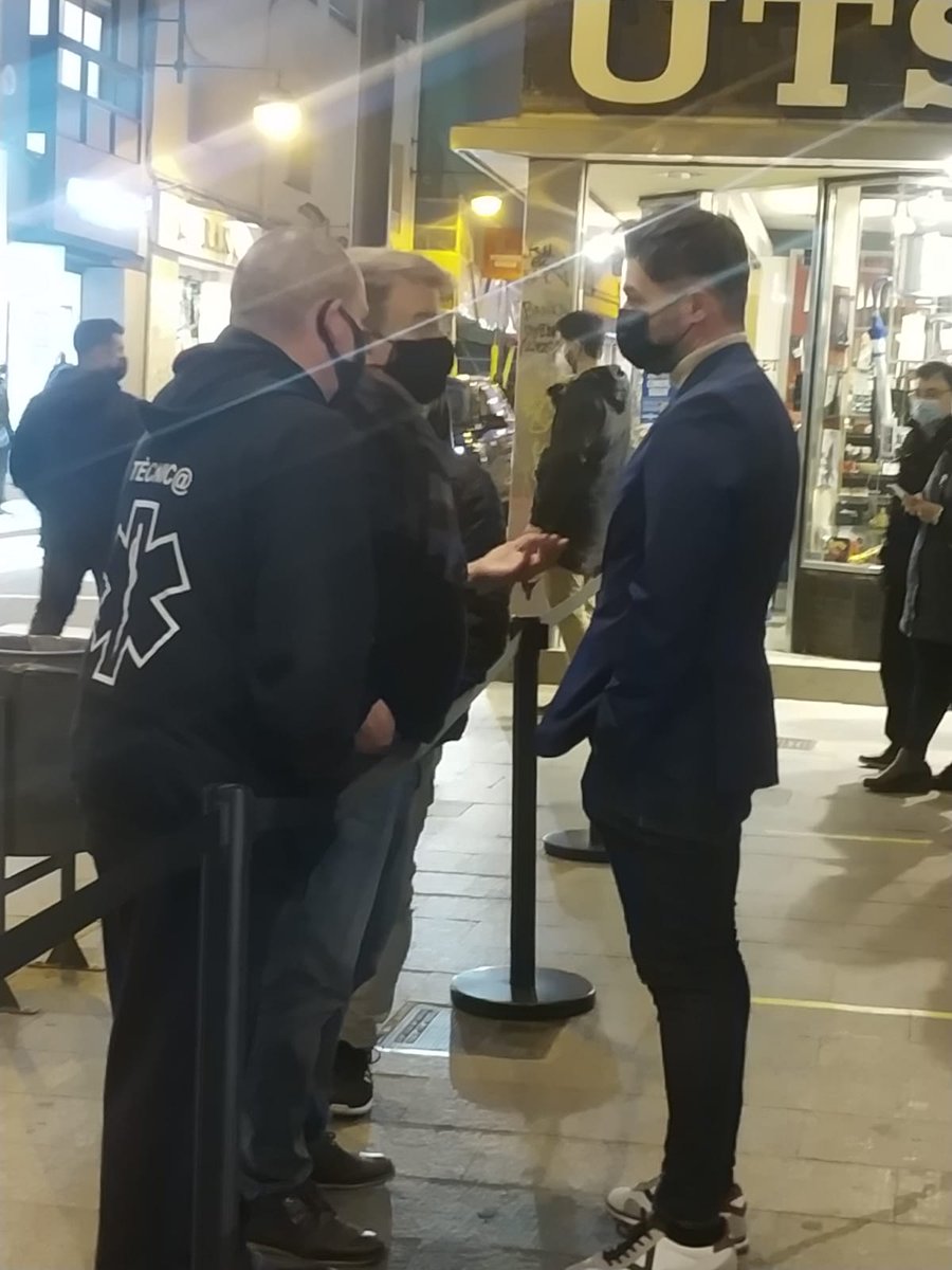 ccoo_fsc_cat's tweet photo. 🚑 EL CONFLICTE D'AMBULÀNCIES IRROMP EL PASSAT DIVENDRES A LA CAMPANYA ELECTORAL D'ERC EN BADALONA.
➕DE 100 DIES DE VAGA
0⃣ PROPOSTES DE NEGOCIACIÓ del @govern Generalitat

#TotsSomSEM
#EquiparacióSEMja
@ccoocatalunya 
@carreteraccooct 
@ccoosemsa 
@semgencat https://t.co/rws2PxYKpY