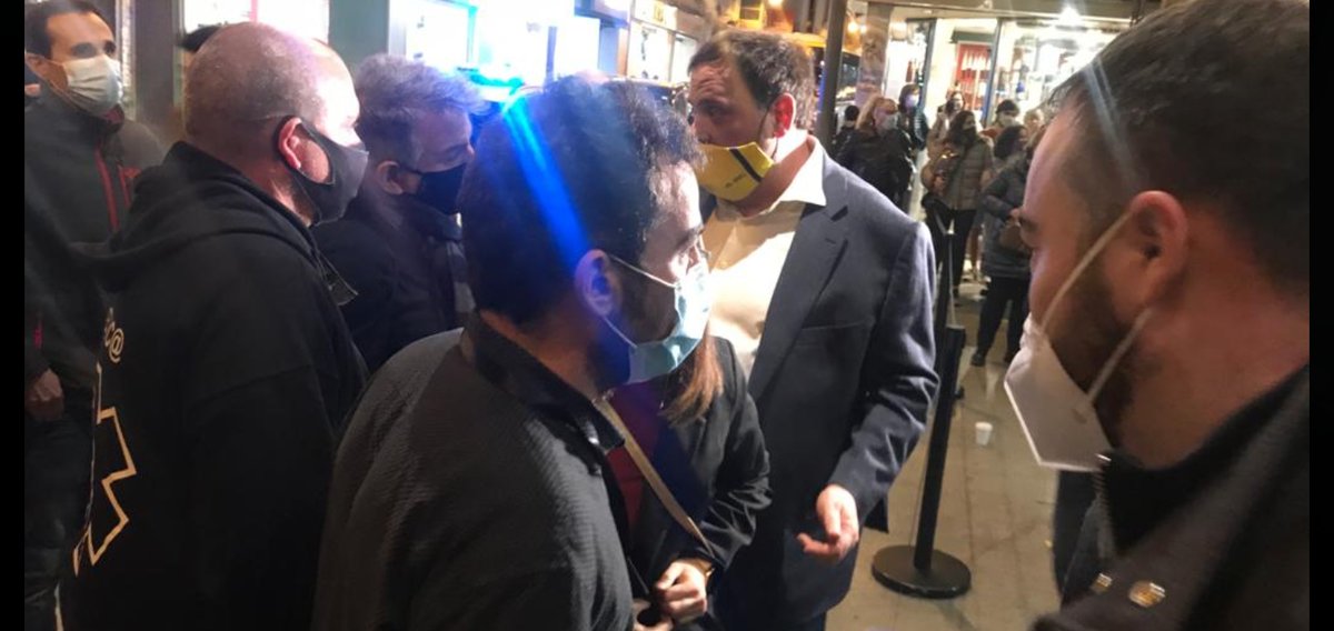 ccoo_fsc_cat's tweet photo. 🚑 EL CONFLICTE D'AMBULÀNCIES IRROMP EL PASSAT DIVENDRES A LA CAMPANYA ELECTORAL D'ERC EN BADALONA.
➕DE 100 DIES DE VAGA
0⃣ PROPOSTES DE NEGOCIACIÓ del @govern Generalitat

#TotsSomSEM
#EquiparacióSEMja
@ccoocatalunya 
@carreteraccooct 
@ccoosemsa 
@semgencat https://t.co/rws2PxYKpY