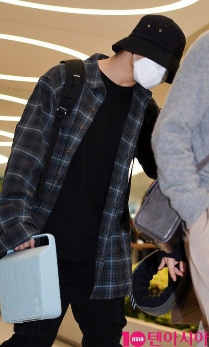  #JUNGKOOK in plaid/flannel shirts;- a stylish thread 정국 ジョングク