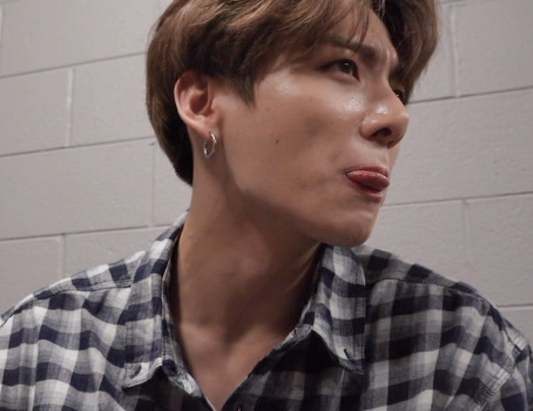  #JUNGKOOK in plaid/flannel shirts;- a stylish thread 정국 ジョングク