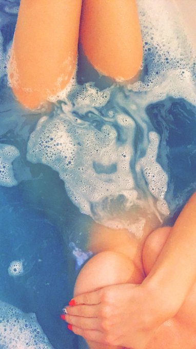 #Chilling in my #bath right now. Im up for #sexting or share some #sexyvideos with someone after I done<a href="/tag/chilling"class="tags">#Chilling</a><a href="/tag/bath"class="tags">#bath</a><a href="/tag/sexting"class="tags">#sexting</a><a href="/tag/kikme"class="tags"><span>#kikme</span></a><a href="/tag/sexyvideos"class="tags"><span>#sexyvideos</span></a>
