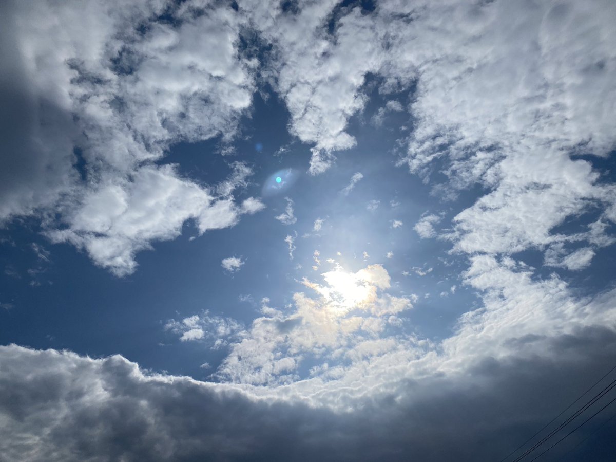 O Xrhsths ゆう Sto Twitter 今日空です 雲の位置で太陽がなんだかハート に見えました 今日空 ハート ありがとう