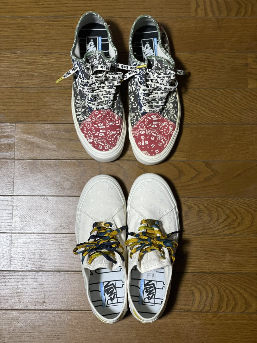 sneakerhack1's tweet photo. おうち時間が続くためクローゼットからの画像😅
気分転換にシューレースに変えてみたら中々可愛い😊
#rhudevans
#sneakerhack
#スニーカーハック
とりあえず昨日のインスタライブ、フォロワーさんとの謎の価値観一致に笑いました🤣
https://t.co/4gBh3PMNhw https://t.co/R9uHFERKi9