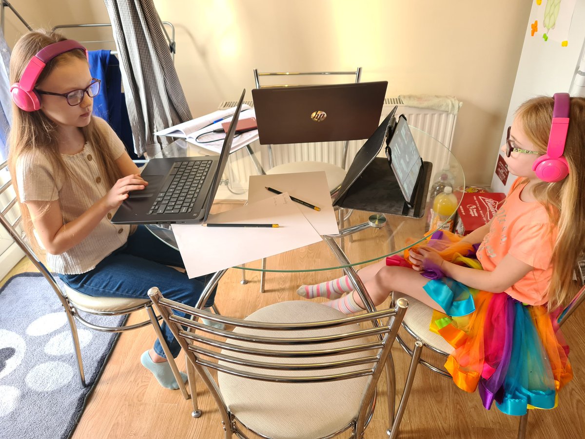 hannah_overmire's tweet photo. School and work is looking a little different today 🙈 work station for 3! Izzy is rocking her brightest colours for #childrensmentalhealthweek2021 @MrWeatherbyQP @QueensCoEURC @MrsPotterQP @MrsForbesQP https://t.co/nFQR01jV1f