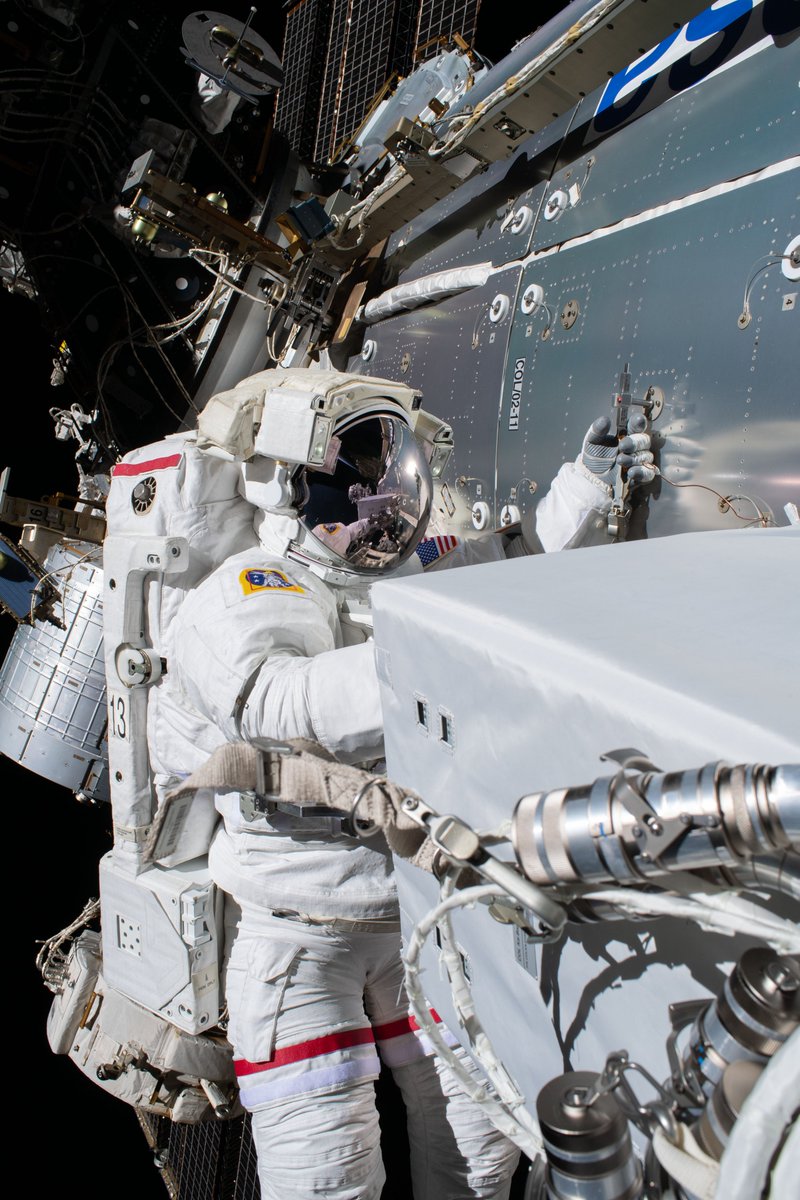 esaspaceflight's tweet photo. Europe's space antenna has been successfully installed for speedy @Space_Station connections 👏👏  Reflect on last week's work to install two European-built facilities &amp; what happens next, plus spectacular spacewalking pics. #ExploreFarther

https://t.co/acOisgQQod 📸@NASA https://t.co/zVJsz1ezGZ