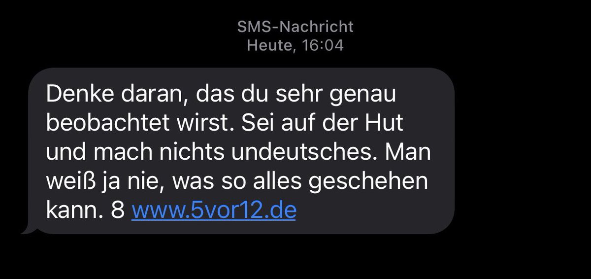 Vor dem Jahrestag des Nazi Anschlags auf meine Familie wieder eine Droh SMS. In der letzten Nacht vor 3 Jahren passierte es nachdem ich monatelang ausgespäht wurde. Den Behörden war es bekannt. Trotz bekanntem Täterkreis Aufklärung seit 11 Jahren Nazi Terror in Neukölln bei 0%.