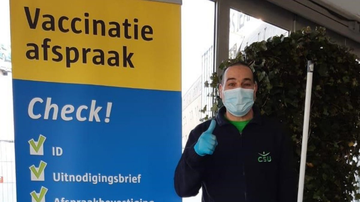 Wist je dat we schoonmaken op vaccinatielocaties? De teststraten van opdrachtgevers: <a href="/RAI_Amsterdam/">RAI Amsterdam</a>, @CJStadion (<a href="/ADODenHaag/">ADO Den Haag</a>) en <a href="/ECCLeiden/">ECC Leiden</a> maakten we al schoon. Onze collega’s zorgen dat allerlei ruimten in de ‘prikstraten’ fris en hygiënisch zijn. #schoonmaak #samentegencorona