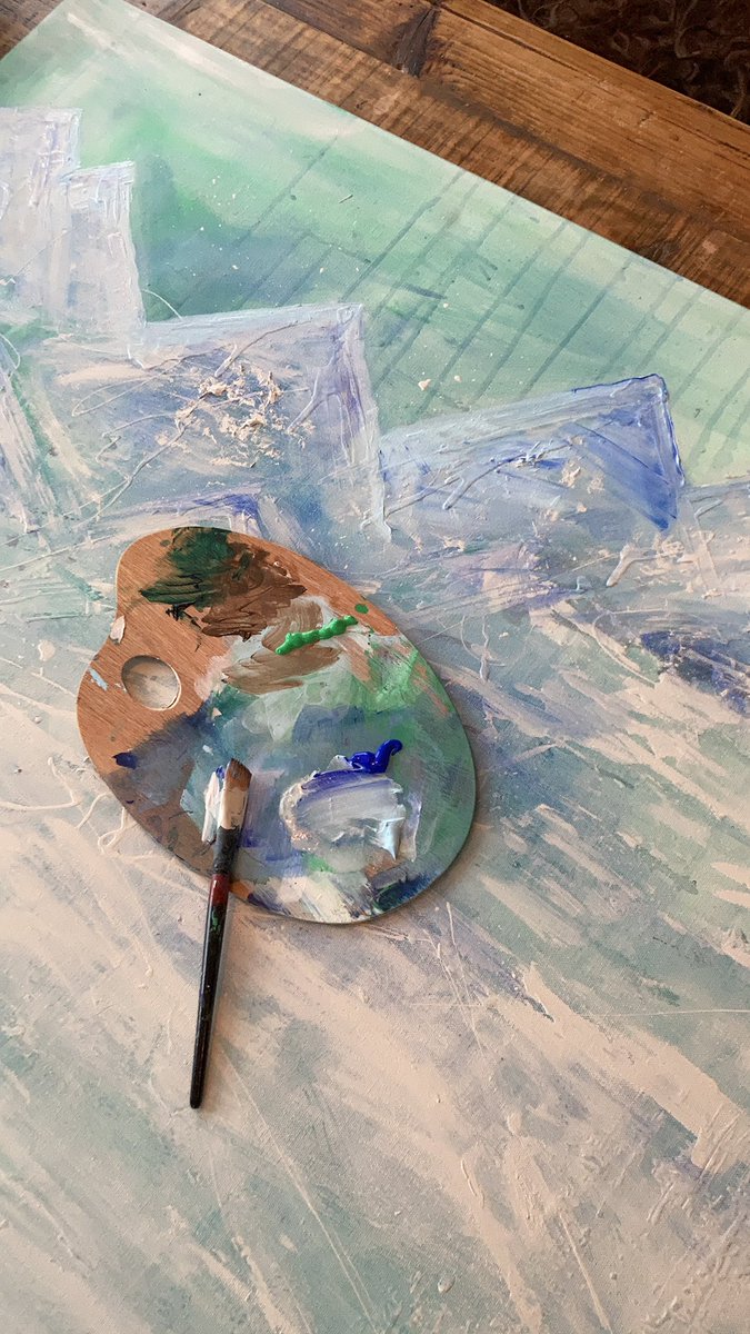 Begynner dagen med å male norske fjell og snø, siden jeg ikke var ute på ski i går😬❄️💙God mandag !