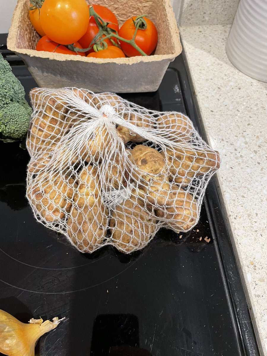 MarkReardon100's tweet photo. Can you tell me what these are @Riverford https://t.co/7clPEl7REL
