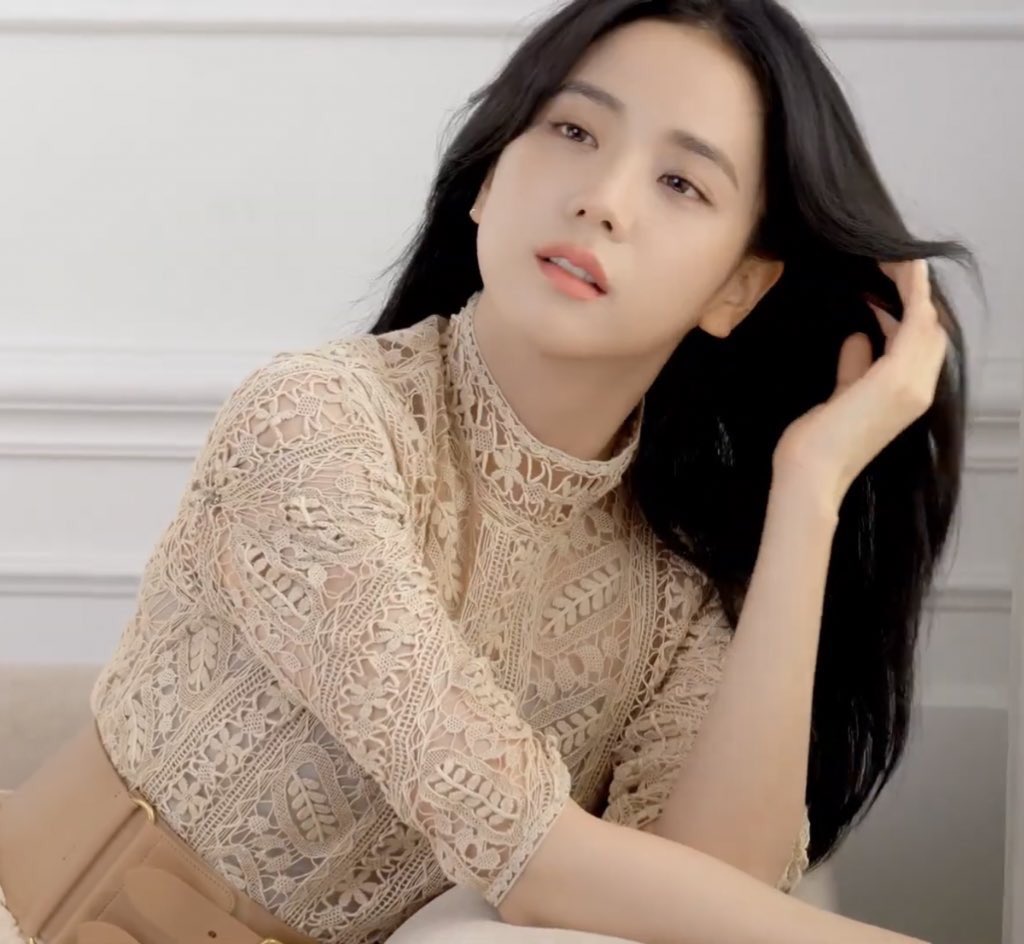 jisoo pics (@jisoosjpg) on Twitter photo 