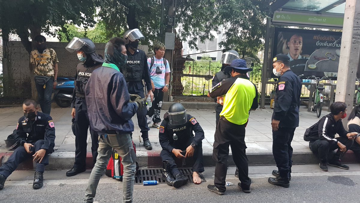 MayWongST's tweet photo. A peaceful protest by #Myanmat citizens living in #Bangkok #Thailand to reject #militarycoup in own country has turned south as #Thai anti-government protesters gathered clashed with police #รัฐประหาร https://t.co/jSCo1OZg7b