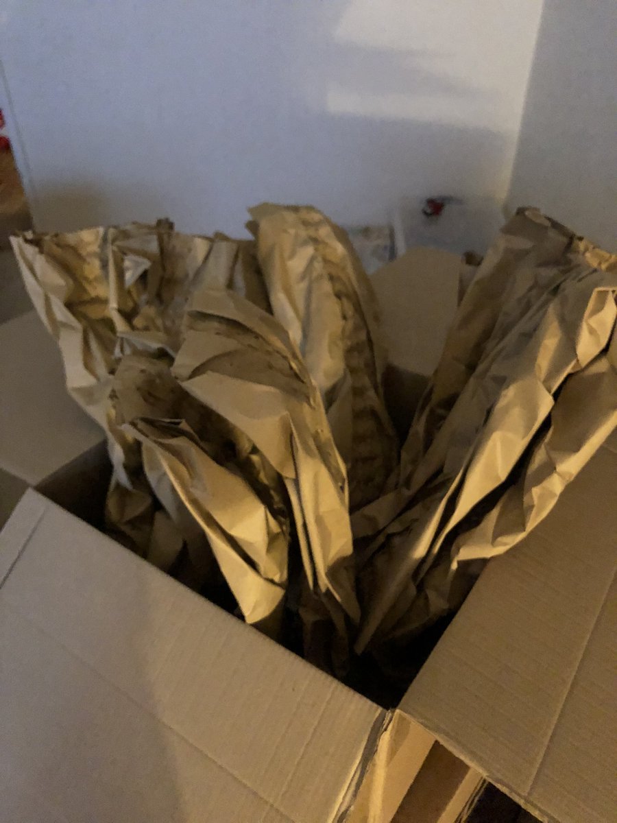 Rubles20's tweet photo. @IKEAUK the champions of flat pack furniture and storage solutions. Not the champions of packing boxes and reducing waste.. 7 small items, 2 massive boxes and a tonne of packaging!! 🤦🏽‍♀️ https://t.co/n5bIXNHic5