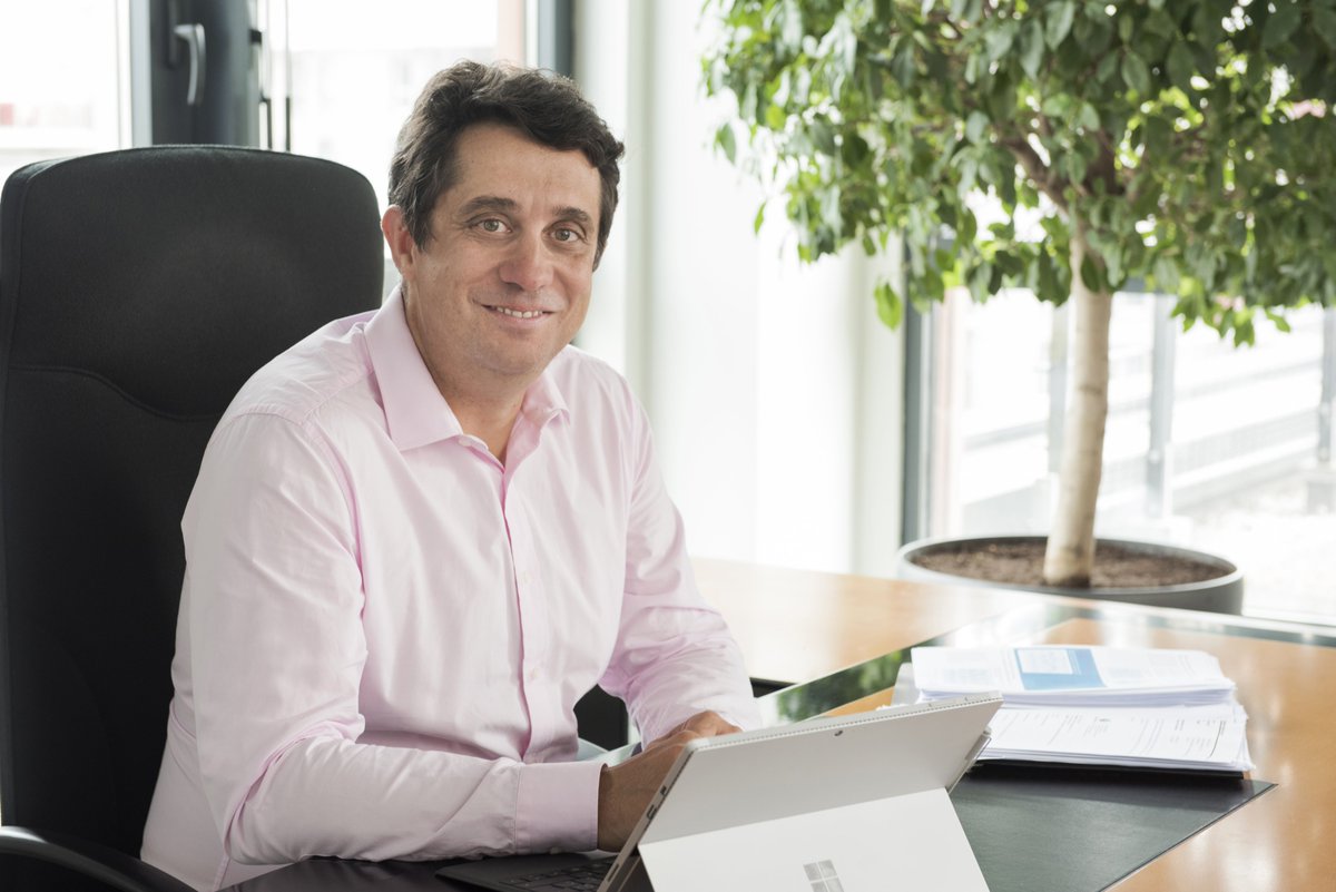 "Je suis fier de prendre mes fonctions dans cette région caractérisée par une synergie partenariale forte pour y relever les défis de l’emploi et de la formation." @pascalblain69 à la tête de @poleemploi_paca   pole-emploi.org/regions/proven…