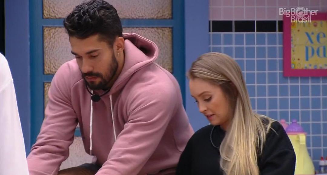 ladyfeysand_'s tweet photo. COMO QUE EU NÃO VOU SHIPPAR ELES?????
#cabil https://t.co/42m56BTn2G
