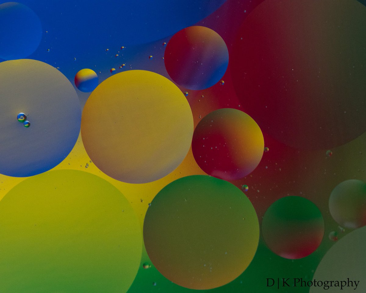 DannysPhotoPg's tweet photo. Oil and water photography. #macro #photography #macrophotography https://t.co/pGoSi3gsf2