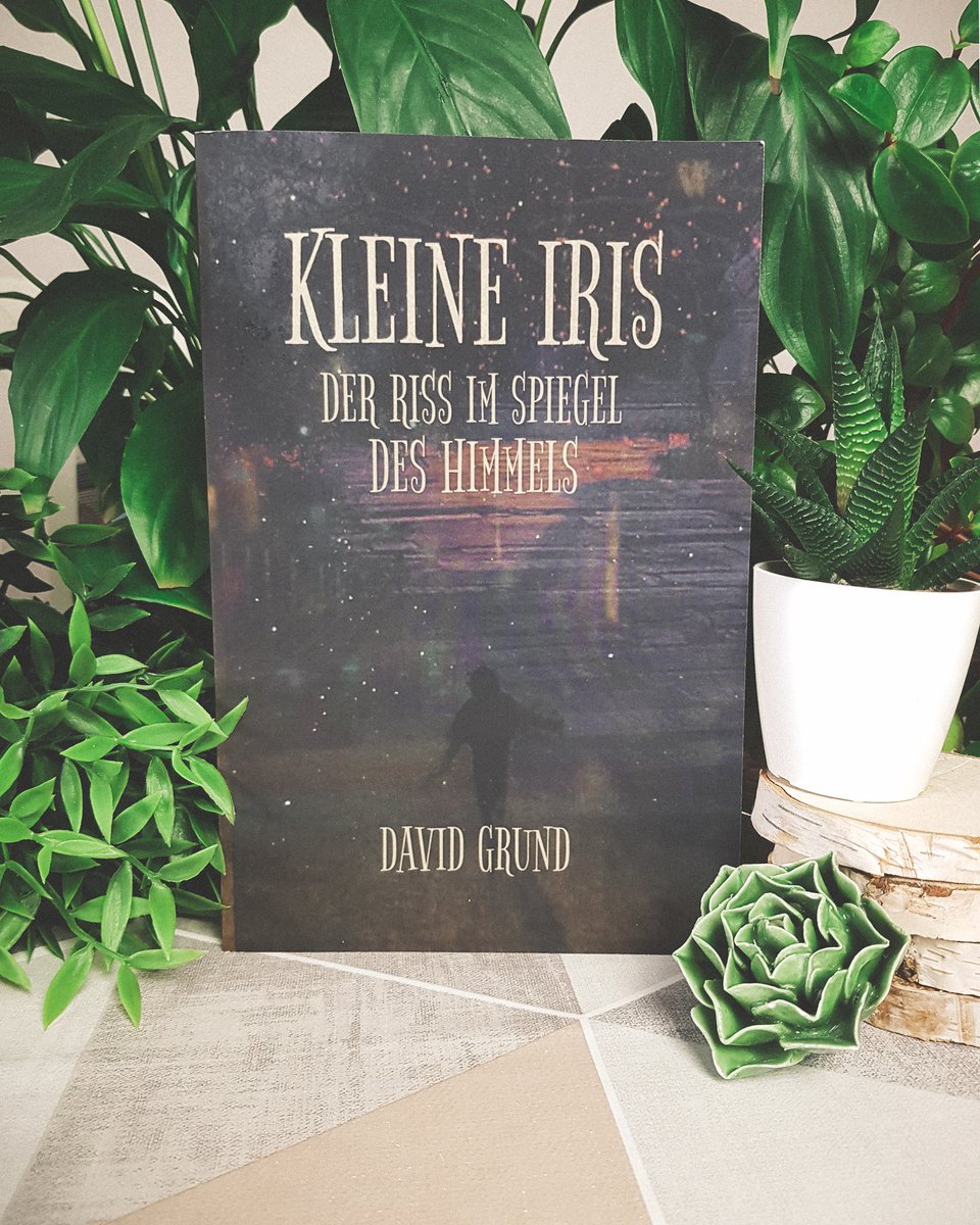 Die Fortsetzung der Geschichte von der kleinen #Iris und hier meine #Rezi dazu.  Wer kennt bereits die Trilogie von #davidgrund?

aljus-bookblog.blogspot.com/2021/02/kleine…

#kleineiris #derrissimspiegeldeshimmels
#rezension #lesen #buchtipp