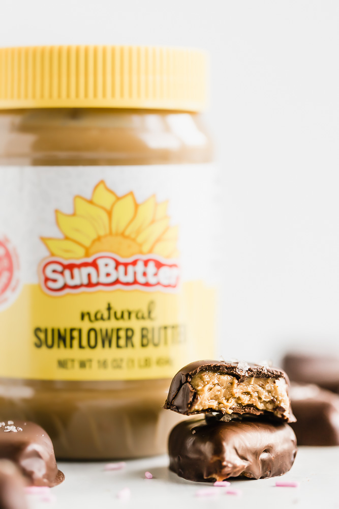 Salted Chocolate Covered SunButter Hearts - Easy and Delicious allergylicious.com/chocolate-cove… via @allergylicious_