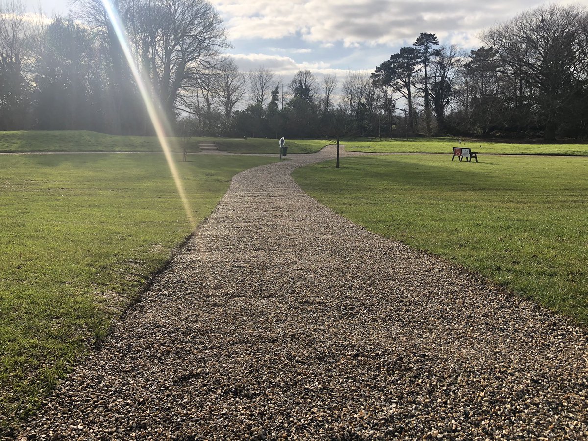 Widened and edged paths, increased standing area around the 1st tees, all topped up with 15 tonnes of new gravel.....and new steps to the winter tee!
Well done team👍