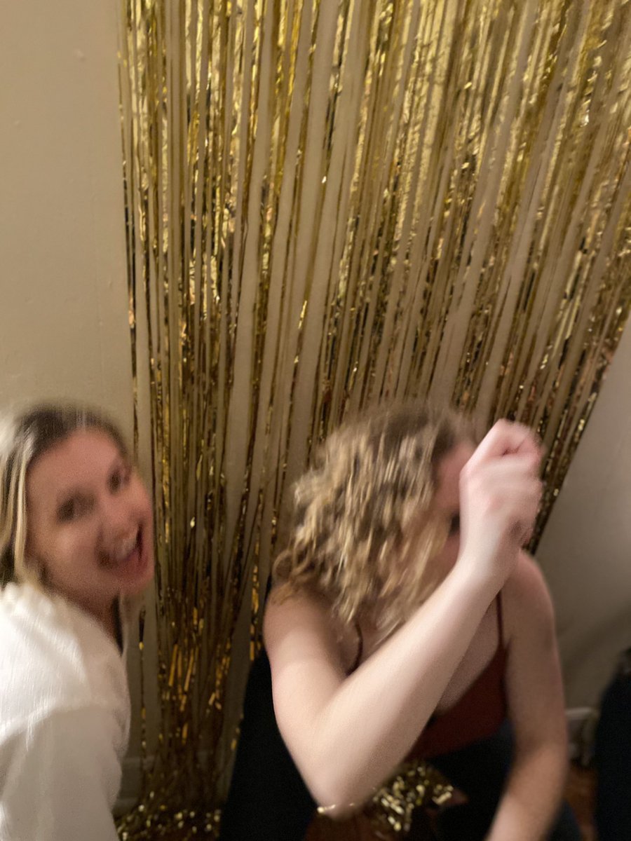 earthnerdemma's tweet photo. Happy 1 year anniversary to this night, miss u and all of your messiness https://t.co/XzOQCD3DkM